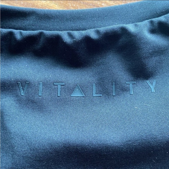 ❗️SOLD❗️Balance Athletica Allora Tank Bundle - Picture 6 of 12